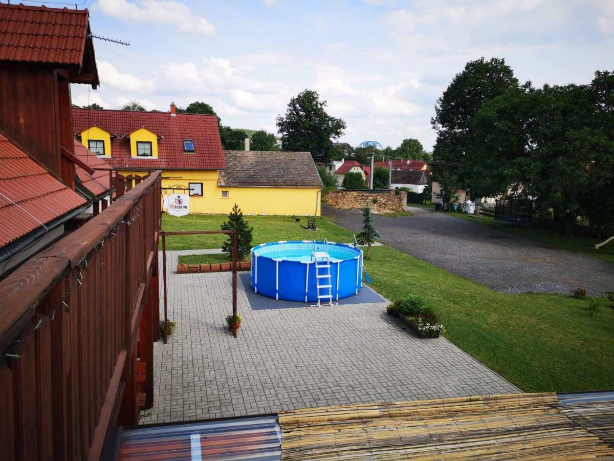 Penzion U Farmáře Chotoviny Exterior foto